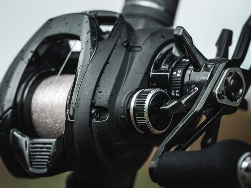 newest okuma black reels Makaira SEA Land Based Shark ver. 2-Speed Lever Drag Matte / 130 ITX CB was crafted based on JDM (Japanese Domestic Market) specifications with a focus on stability and high CV-30D 4.0:1 2BB + 1RB